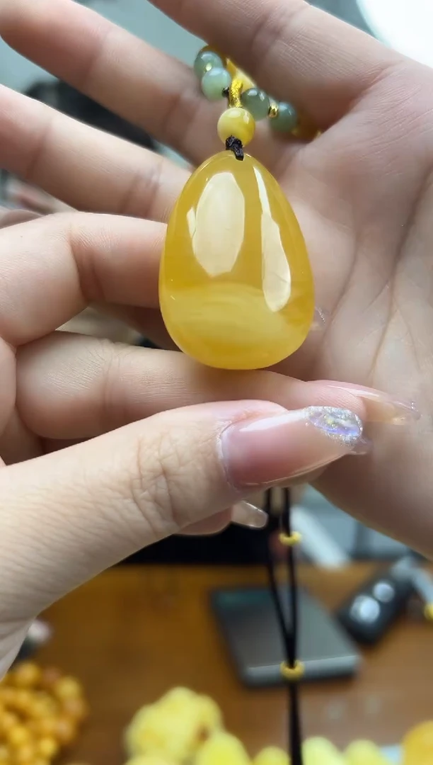 未镶嵌蜜蜡裸石琥珀蜜蜡吊坠