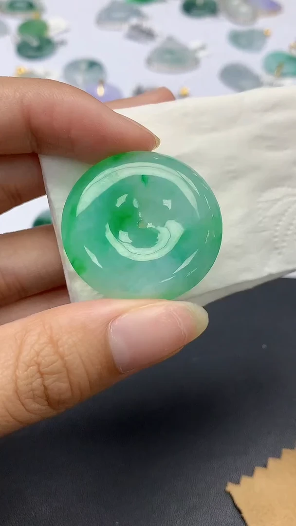 翡翠未镶嵌颈饰天然缅甸a货翡翠