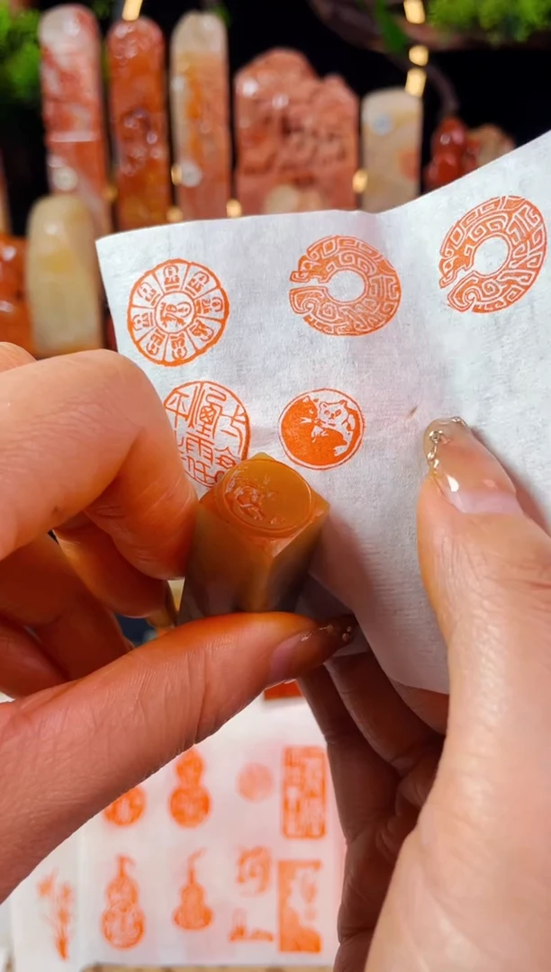 【闪购商品】巴林石印石手工篆刻《黑白猫》1.5圆