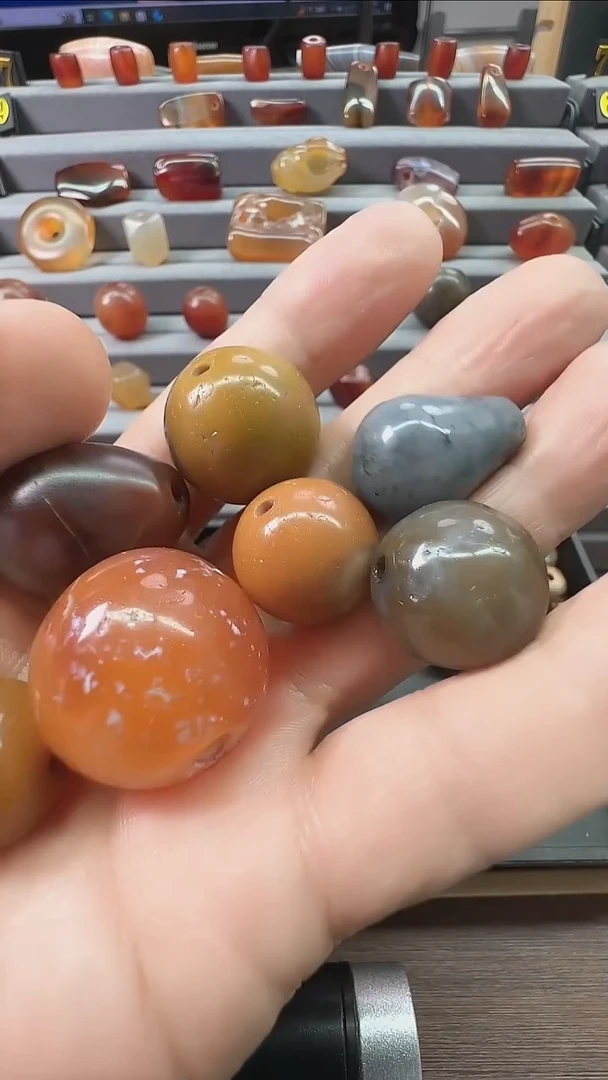 未镶嵌颈饰玛瑙/玉髓玛瑙