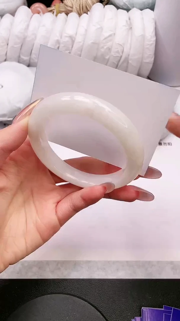 【闪购商品】和田玉手镯未镶嵌17K357-60