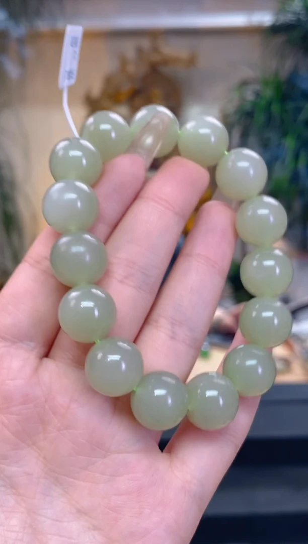 未镶嵌手串和田玉卡