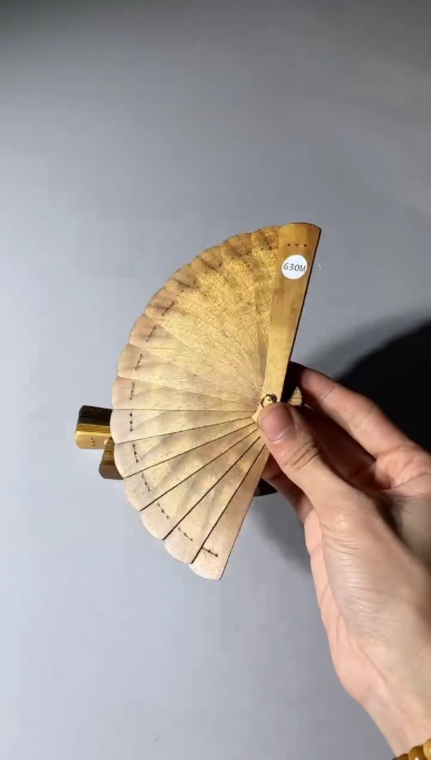 【闪购商品】金丝楠木雕630号10cm金丝楠木小叶桢楠掌中扇