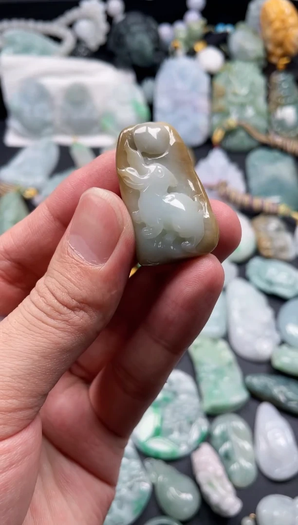 翡翠未镶嵌颈饰天然翡翠a货