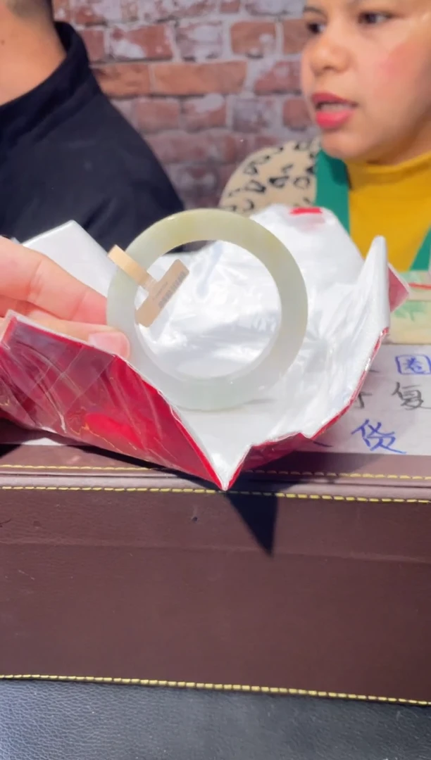 【闪购商品】定制翡翠手镯未镶嵌发一件/DDI02336