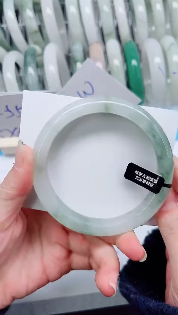 【闪购商品】石英质玉手镯未镶嵌A286-62.2