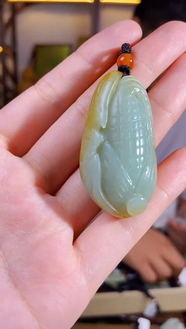 和田玉未镶嵌颈饰1