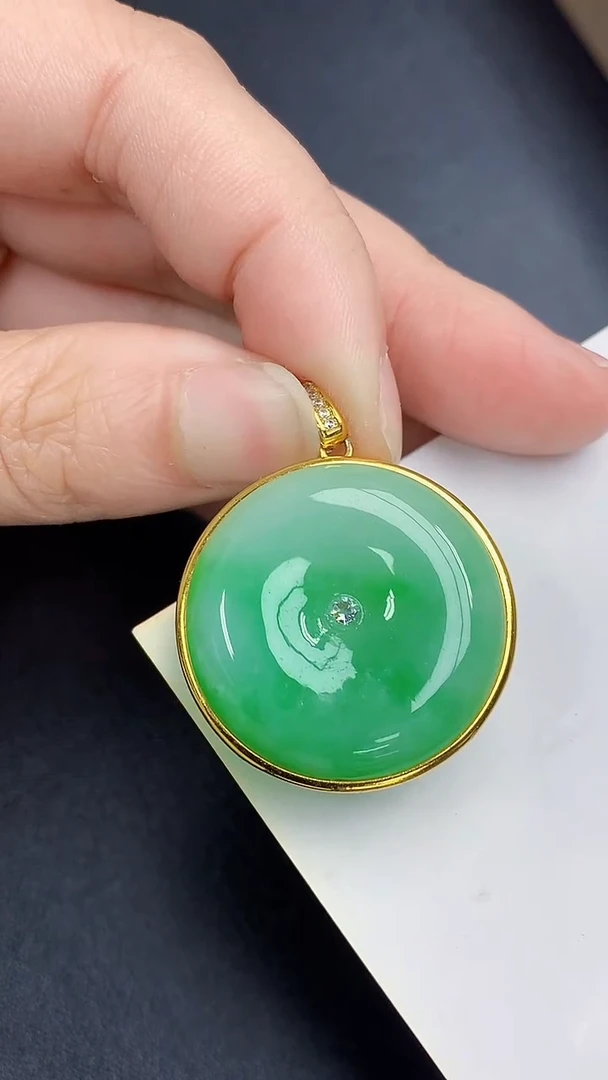 颈饰18K金镶嵌翡翠天然缅甸A货百元以上9元证书费自理