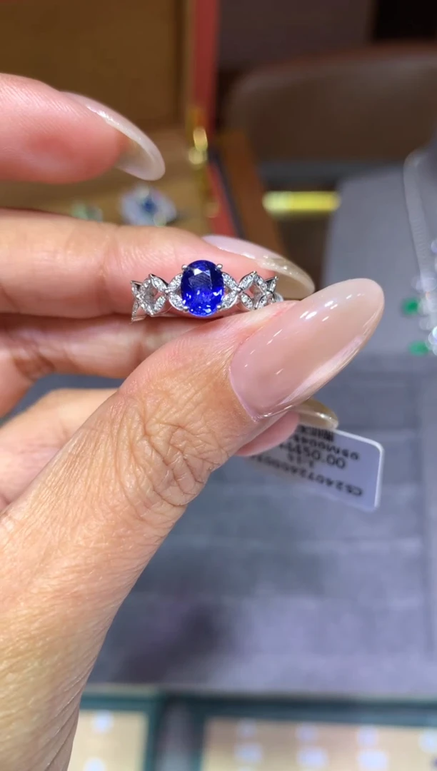 戒指蓝宝石18K金镶嵌1.1CT