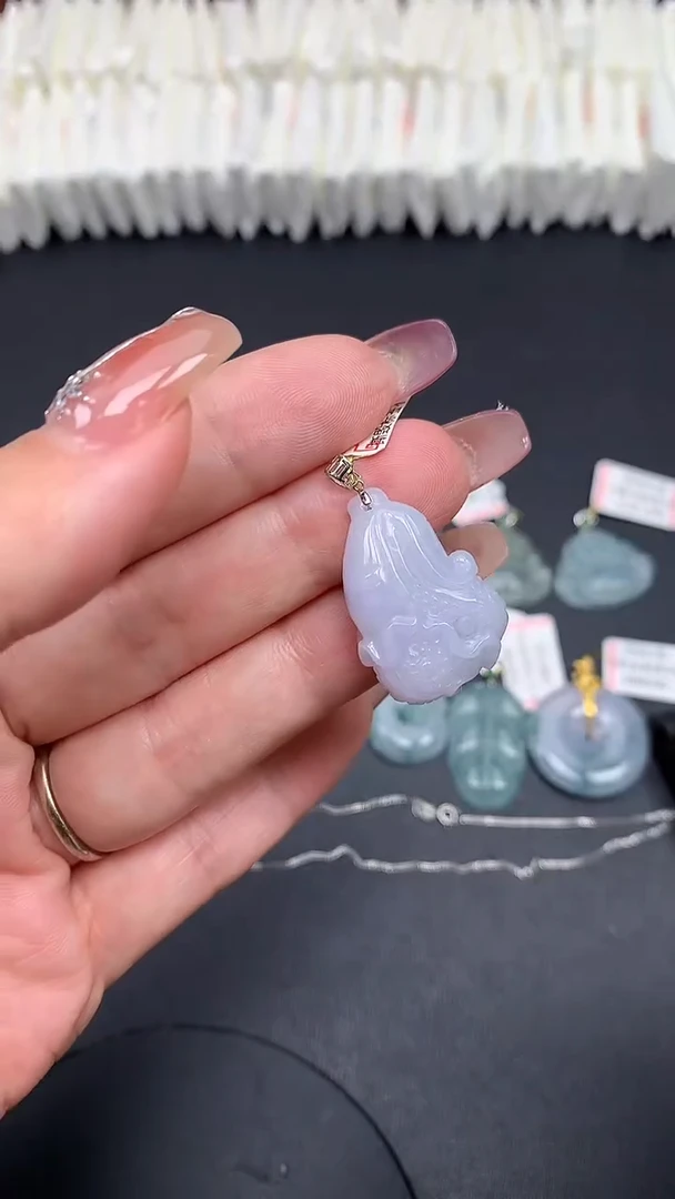 翡翠18K金镶嵌吊坠(不含链)MS190956