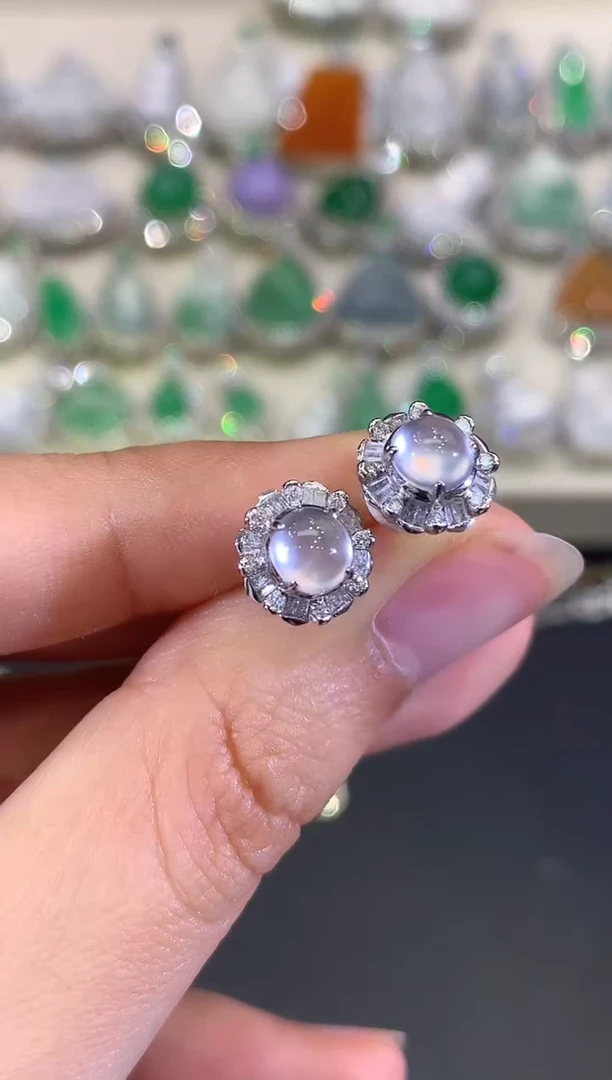 18K金镶嵌翡翠耳饰B102