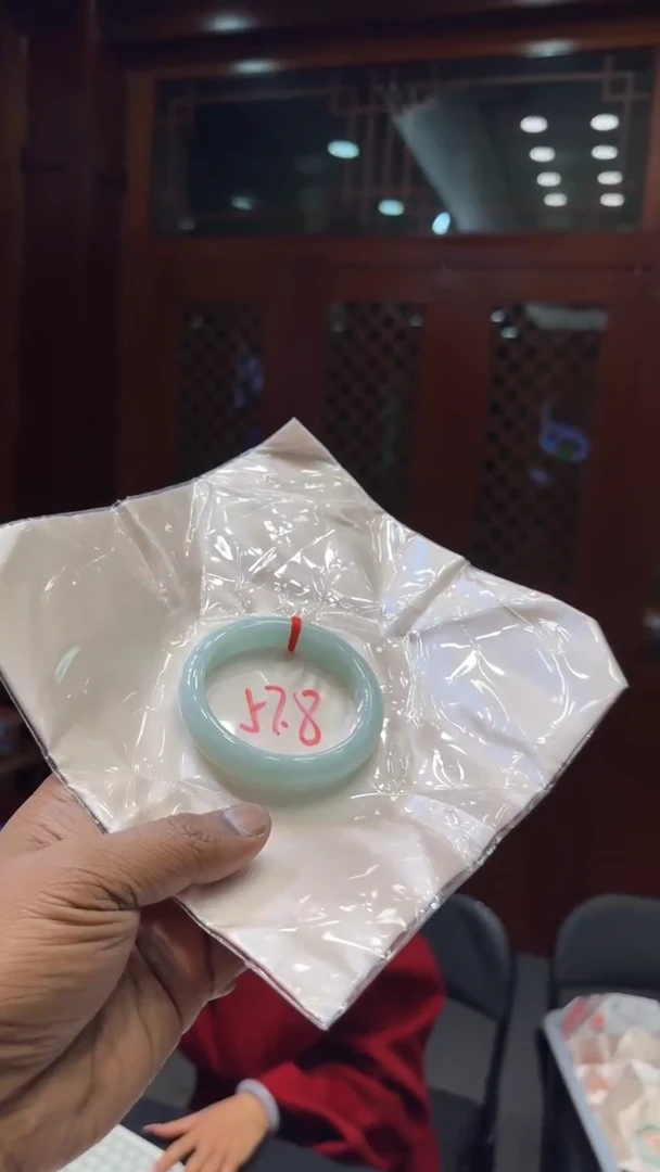 【闪购商品】翡翠手镯未镶嵌手镯