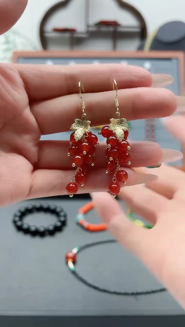 【闪购商品】南红玛瑙耳饰银S925镀金镶嵌5葡萄红