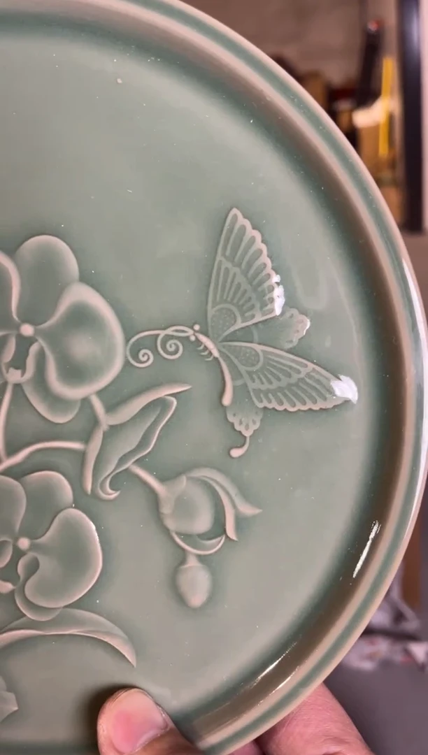 【闪购商品】瓷瑕疵蝴蝶花壶承盘1个