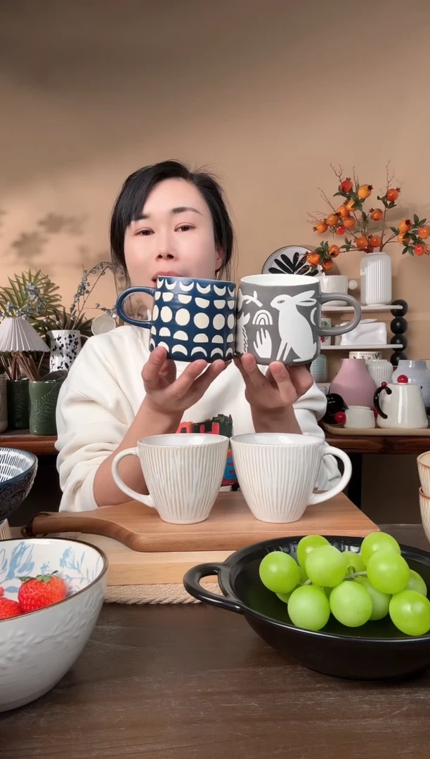 【闪购商品】瓷片手绘杯2只微瑕