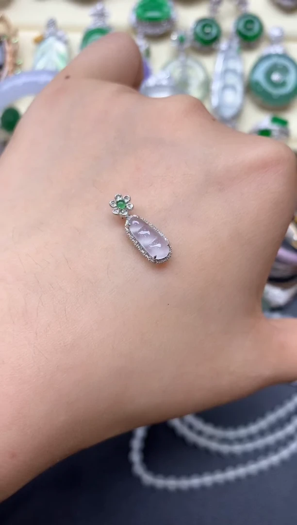 颈饰18K金镶嵌翡翠256-中国好珍宝