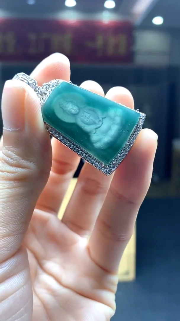 翡翠未镶嵌颈饰********209