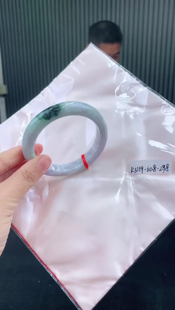 未镶嵌手镯翡翠60圈口