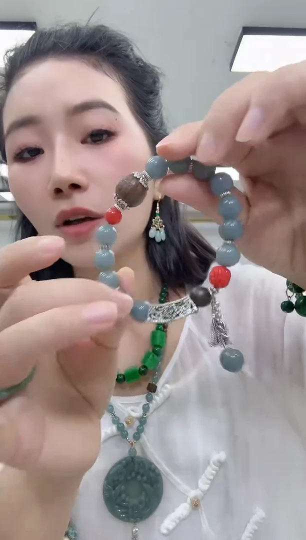 翡翠未镶嵌颈饰1861翡翠单圈