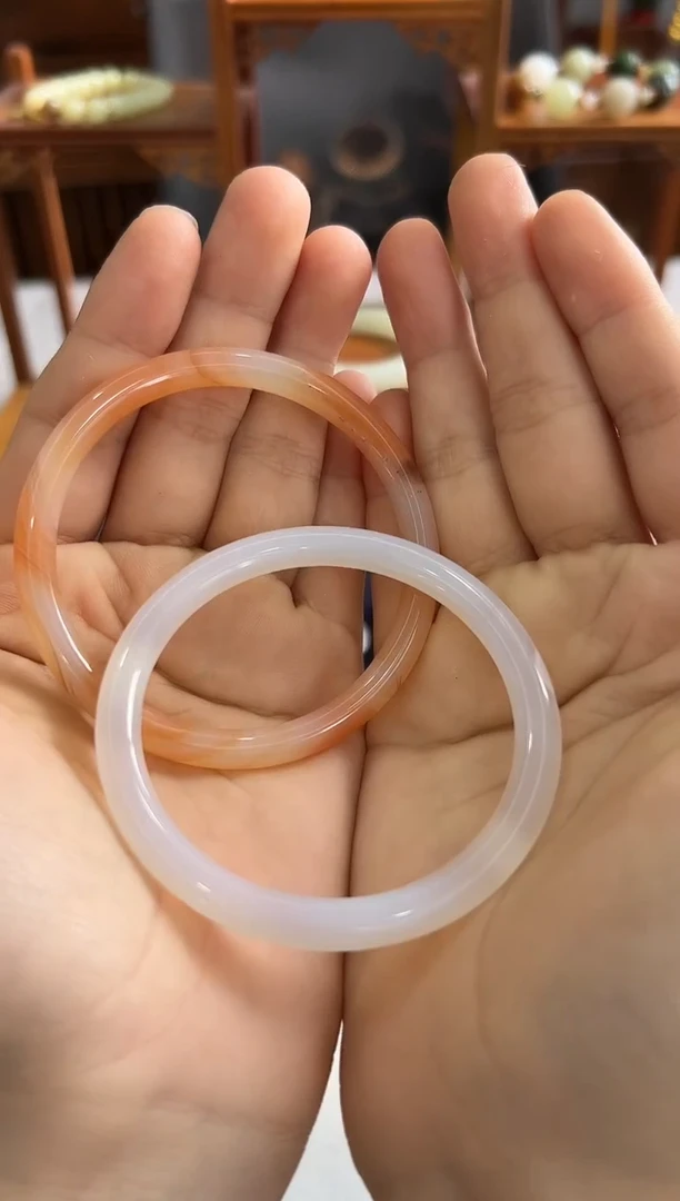 【闪购商品】玛瑙/玉髓颈饰未镶嵌521569-56+圈口手镯（两件套）