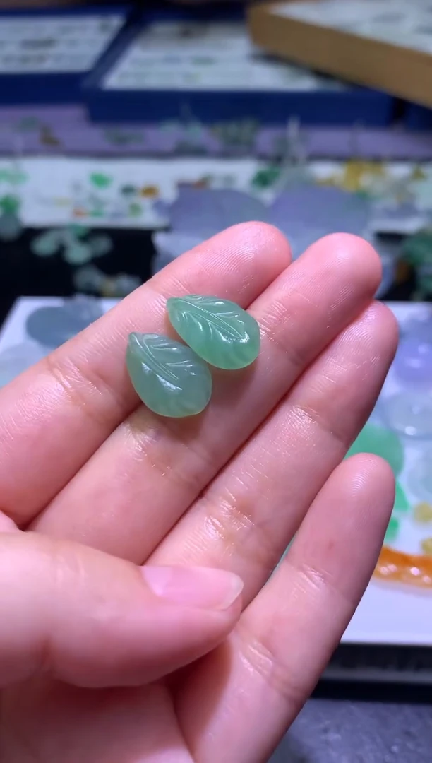 未镶嵌定制翡翠毛货