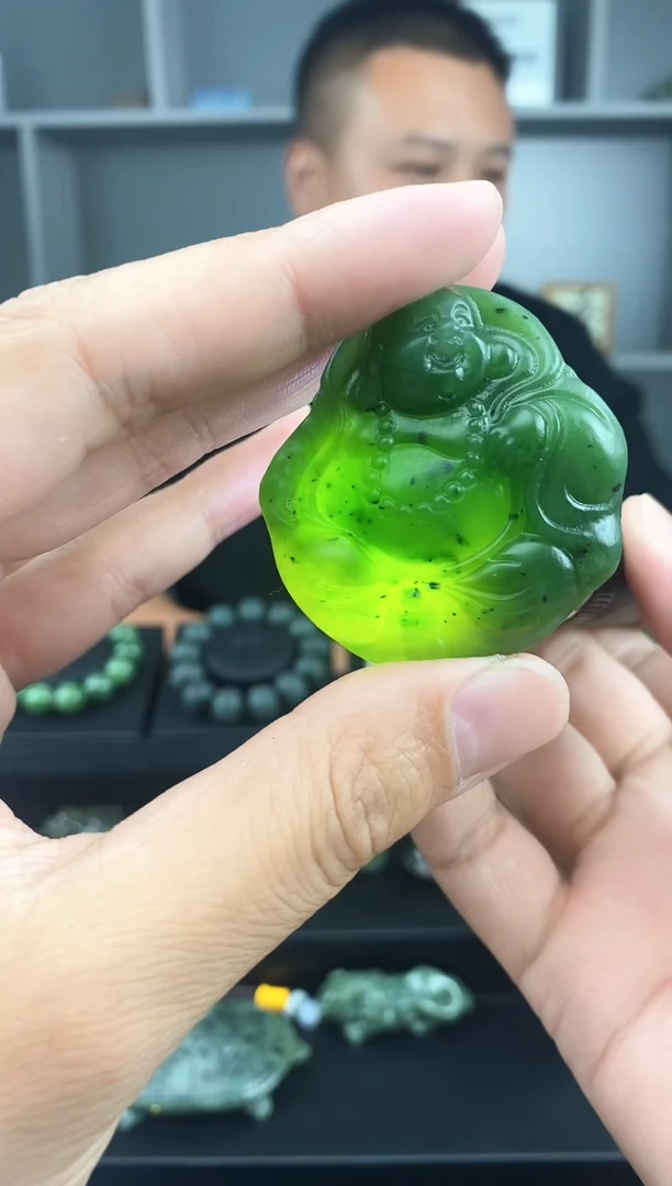 和田玉未镶嵌颈饰1