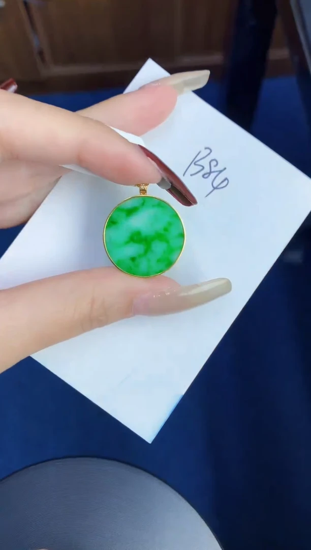 【闪购商品】翡翠颈饰18K金镶嵌000000000000