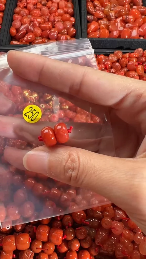 【闪购商品】南红玛瑙颈饰未镶嵌1