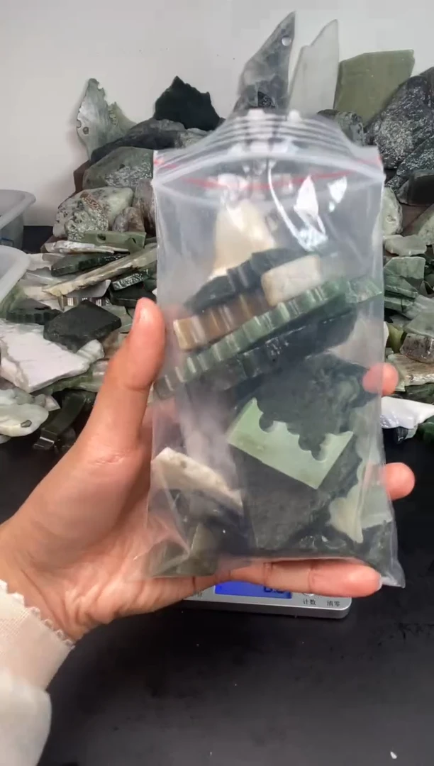 未镶嵌和田玉摆件60