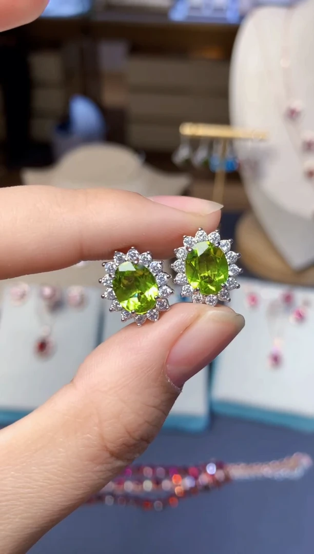 银S925镶嵌耳饰橄榄石天然