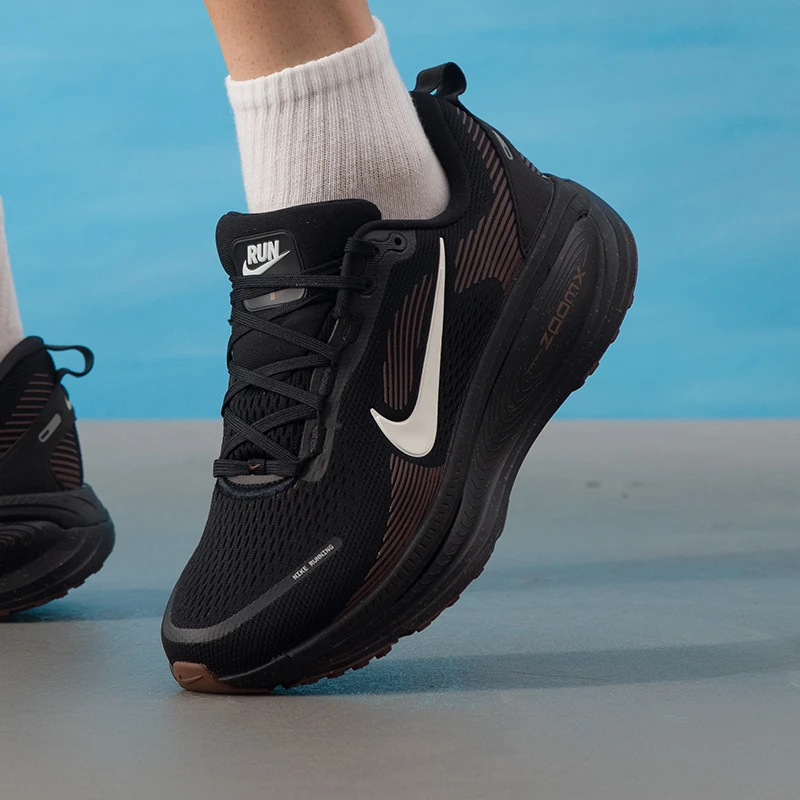 NIKE耐克官网男鞋2025新款VOMERO  18休闲低帮透气时尚运动跑步鞋