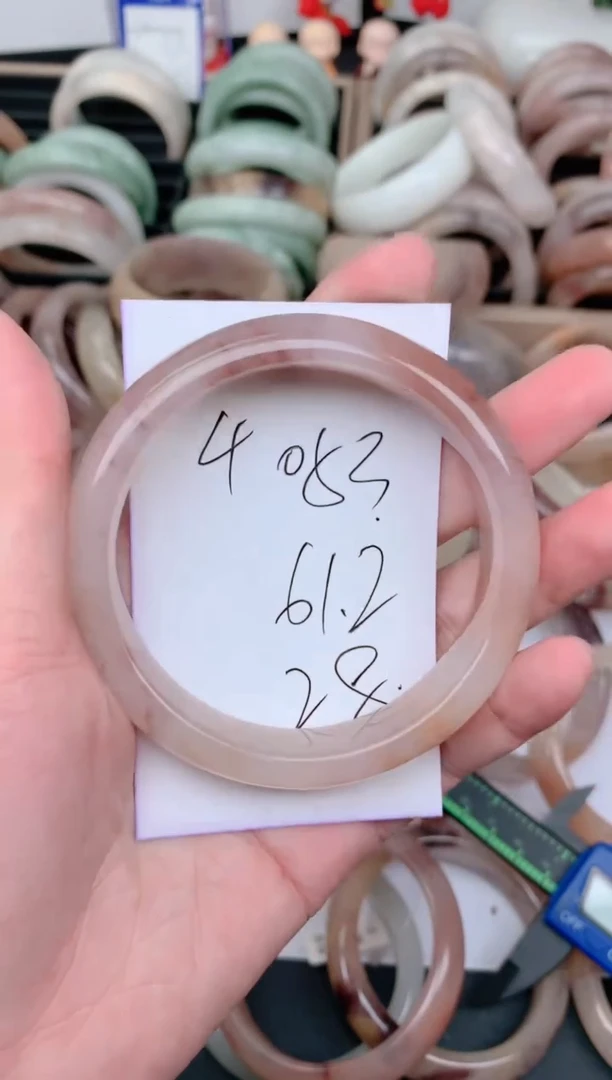 未镶嵌手镯石英质玉053