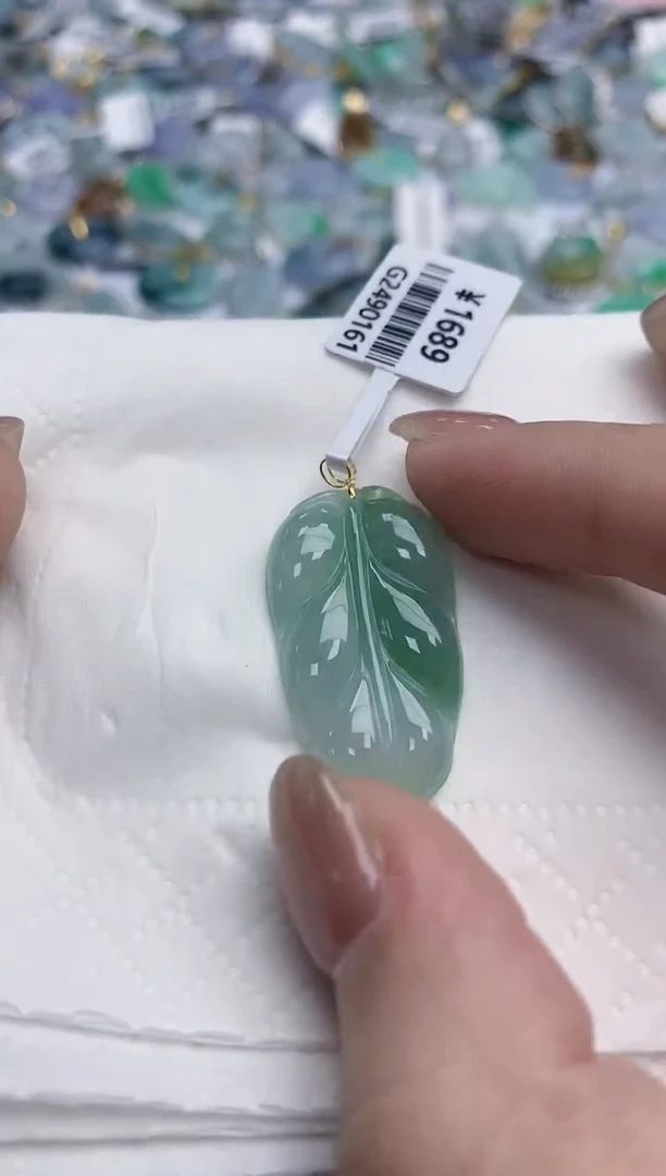 【闪购商品】翡翠颈饰18K金镶嵌天然缅甸翡翠A货