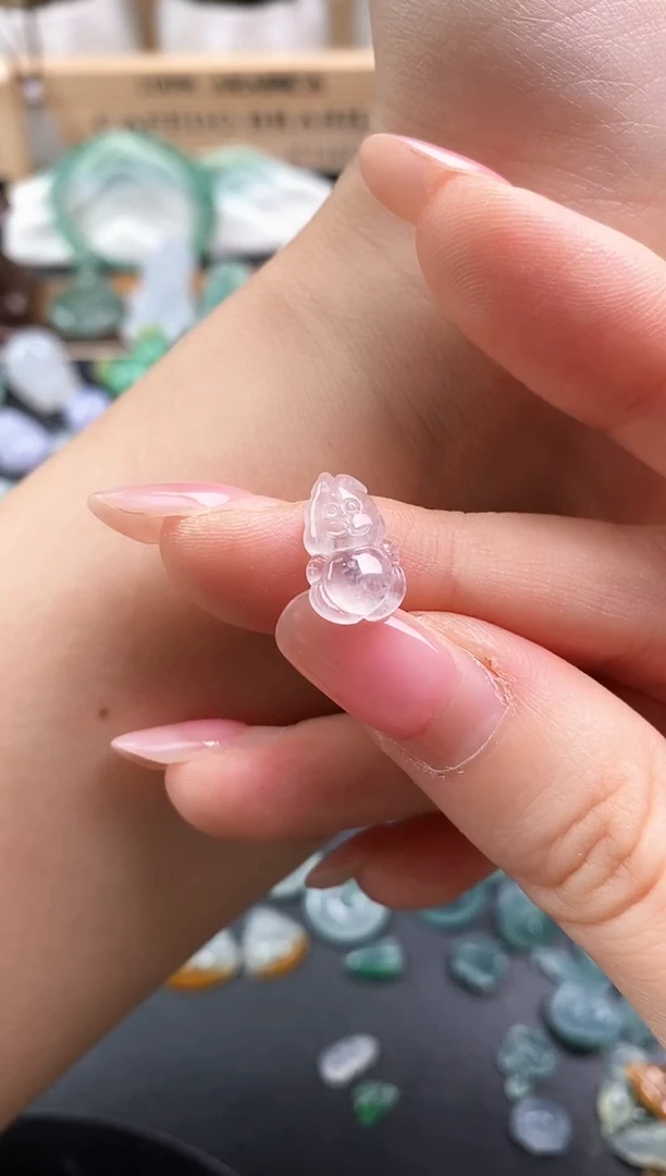 颈饰未镶嵌翡翠老鼠