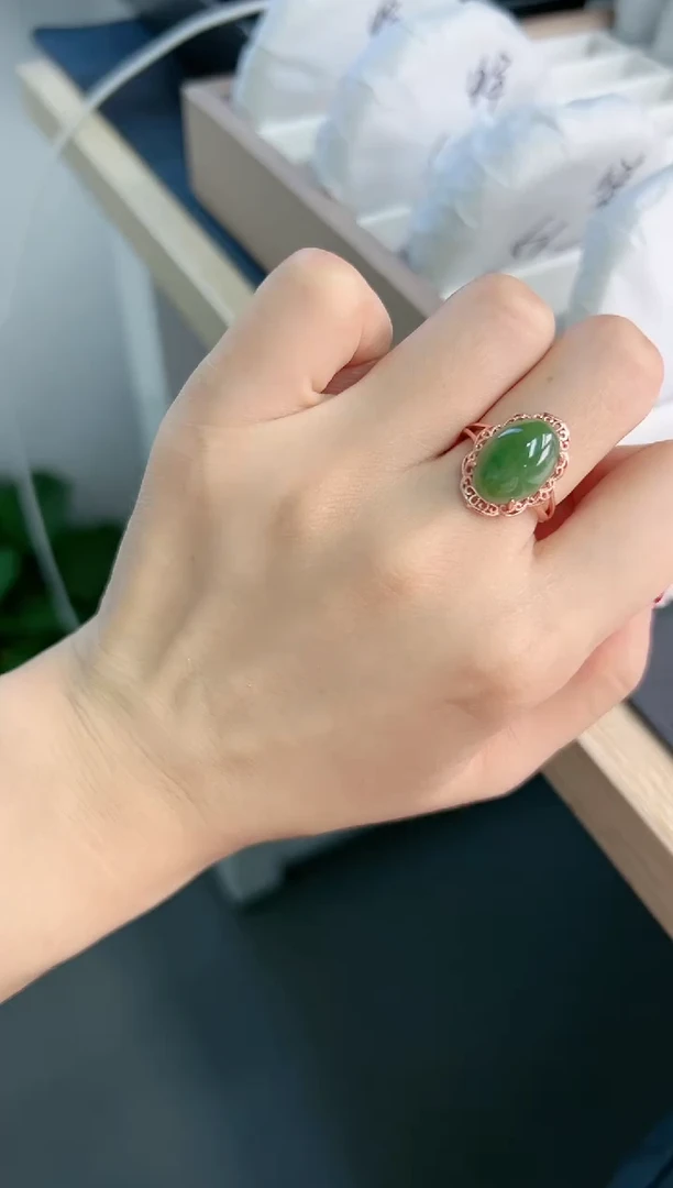 【闪购商品】和田玉戒指未镶嵌微色差Y绿