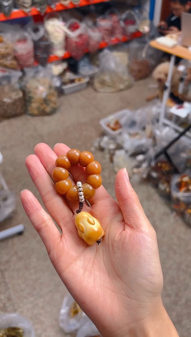吊坠菩提根/象牙果黄色手捻  黄色兔
