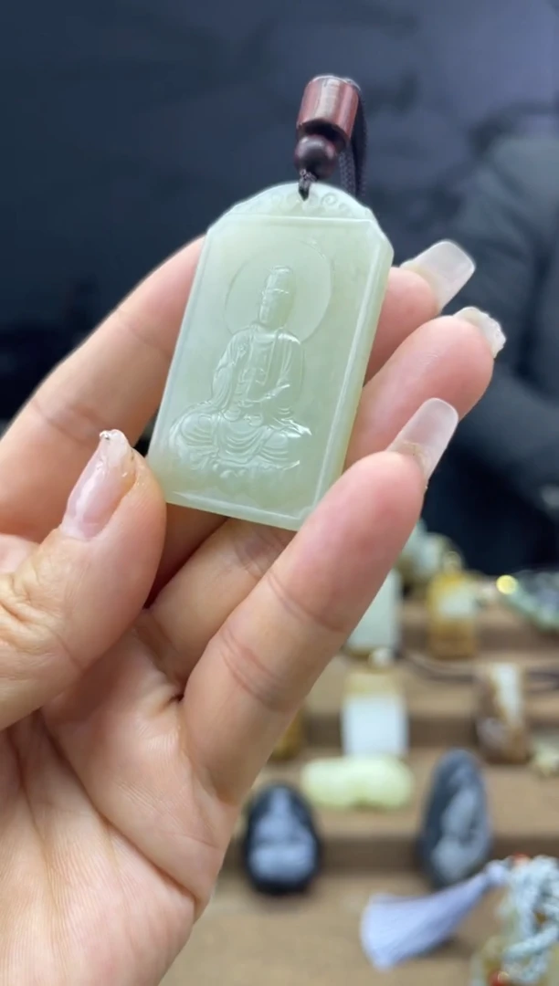 颈饰未镶嵌和田玉1