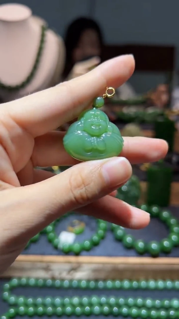 和田玉（碧玉）18K金镶嵌颈饰1