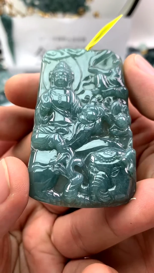翡翠未镶嵌颈饰普贤