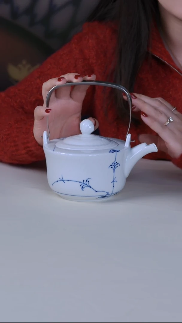 每天早上六点（哥哈 棕榈 壶）