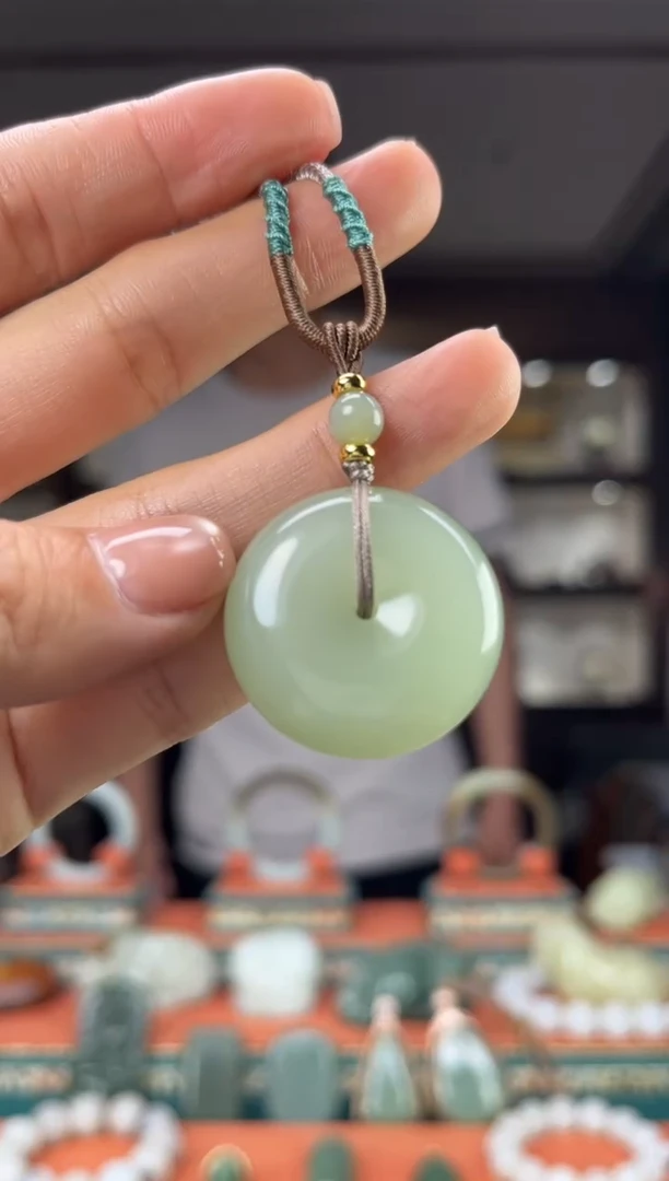 和田玉未镶嵌颈饰佩佩30mm左右