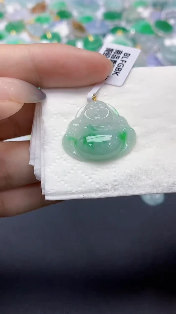 翡翠18K金镶嵌颈饰天然缅甸a货翡翠