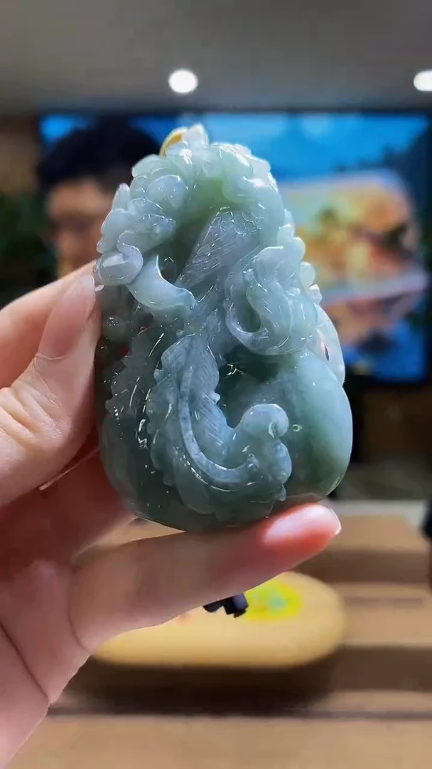 翡翠未镶嵌颈饰MFC082052