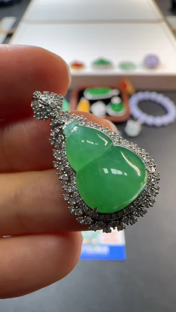 【闪购商品】翡翠颈饰18K金镶嵌不退不换 无鉴赏期