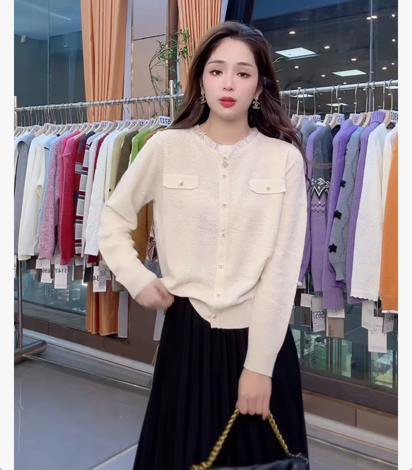 5735冬季新款拼接休闲显瘦百搭韩版复古蕾丝木耳边假口袋开衫针织