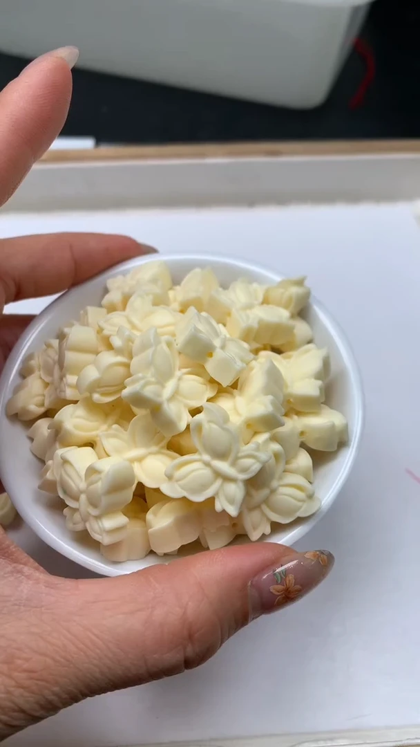 菩提散珠E874 牙 牙 果 蝴蝶7*20mm3个5.8元