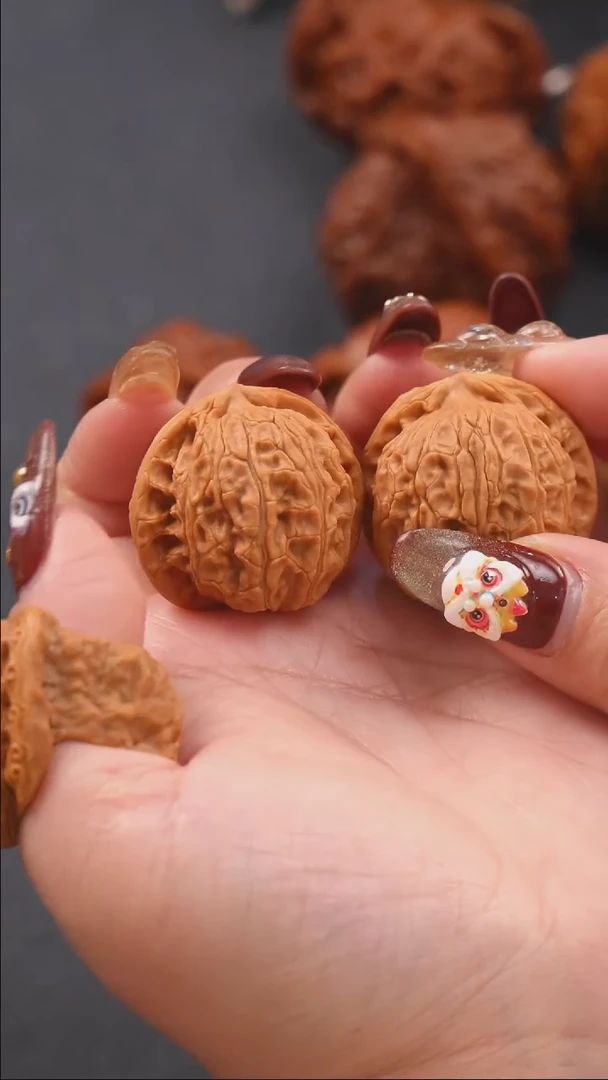 【闪购商品】文玩核桃把件33龙胆元宝