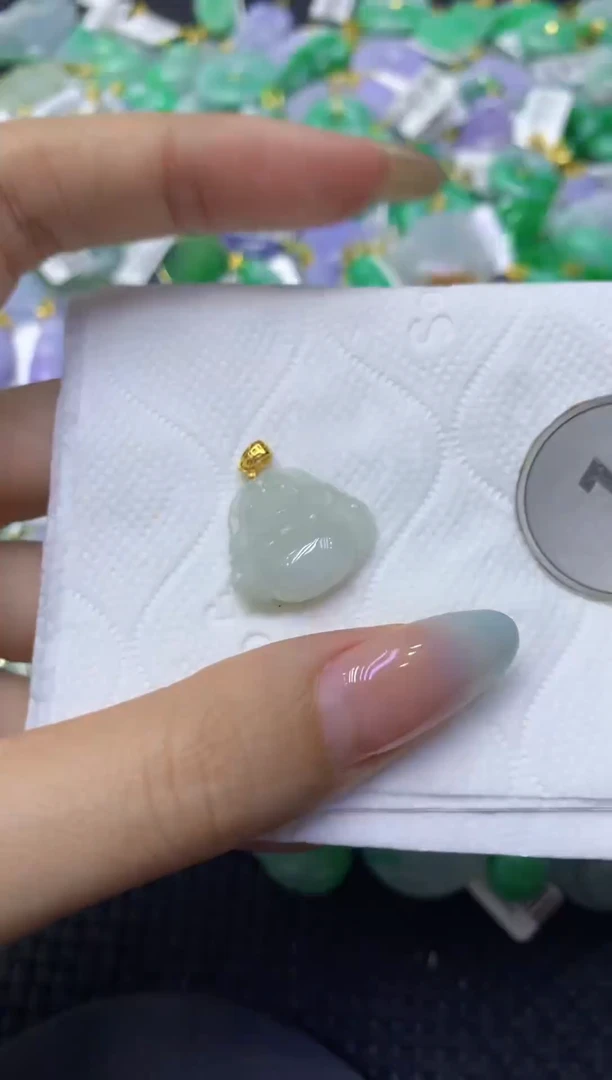 颈饰未镶嵌翡翠天然缅甸翡翠A货