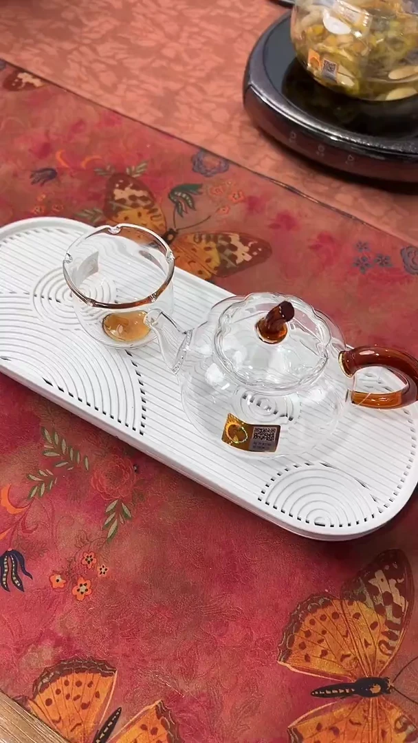 晶彩福蔓壶（琥珀色）+华蕊杯（琥珀色）