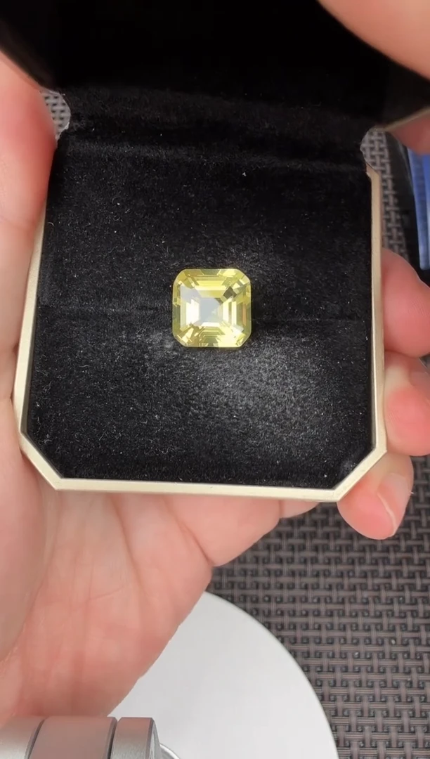 【闪购商品】水晶柠檬晶阿斯切未镶嵌5ct-B012171